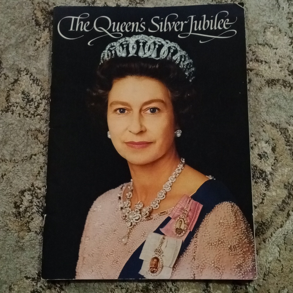 The Queen's Silver Jubilee Commemorative Book